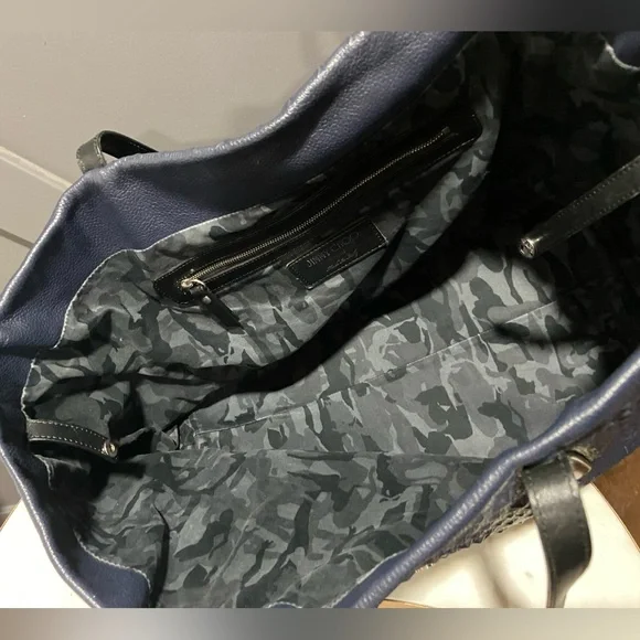 Jimmy Choo Pimlico Star Studs Navy Leather Tote Bag - Picture 6 of 12